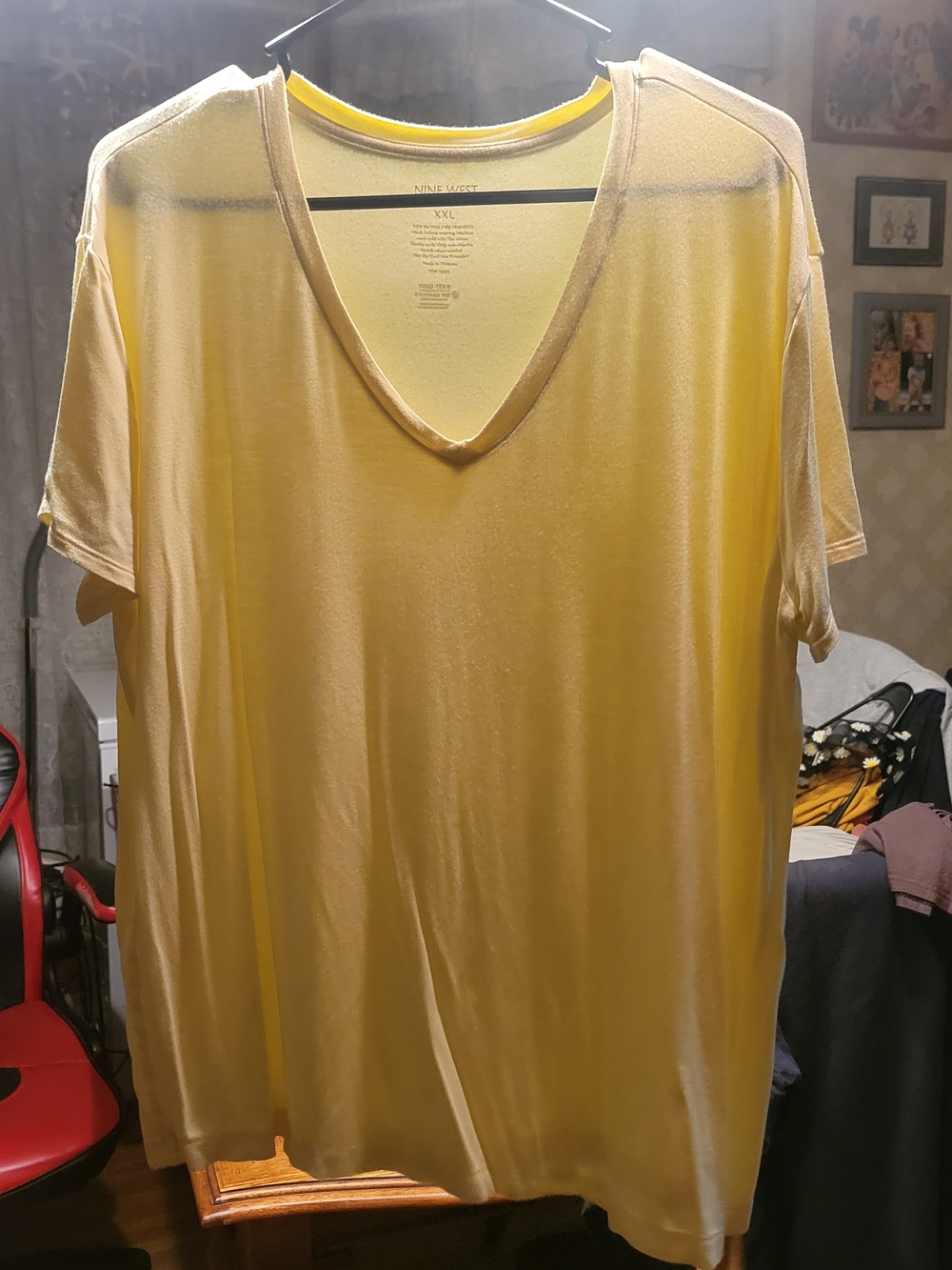 Time and Tru Yellow V-Neck Short Sleeve Tee